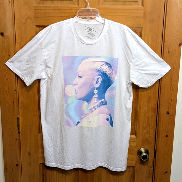 P!NK Pink Alecia Moore T-Shirt Top Large Concert Music Pop Rock NWOT - Picture 1 of 6